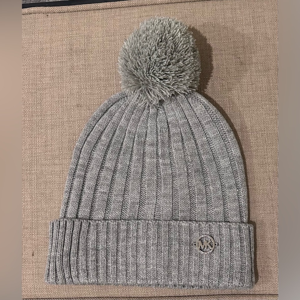 Michael Kors Silver Knit Hat with Pom Pom (New w/o tag)